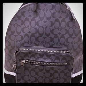 Trade for @thecoachstore only